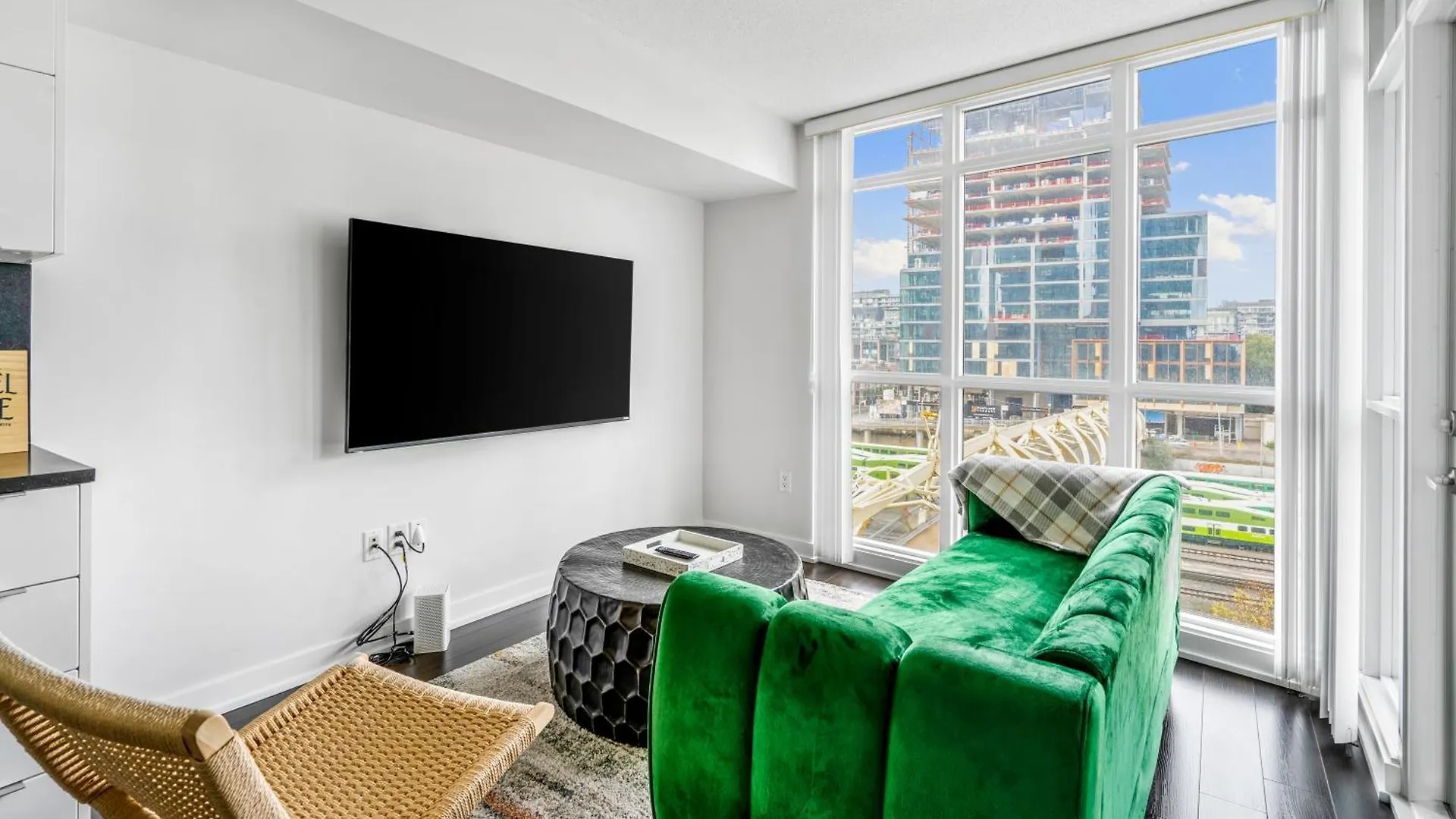 Family Oriented Downtown Toronto 2Bdrm Condo With Parking & Office Space